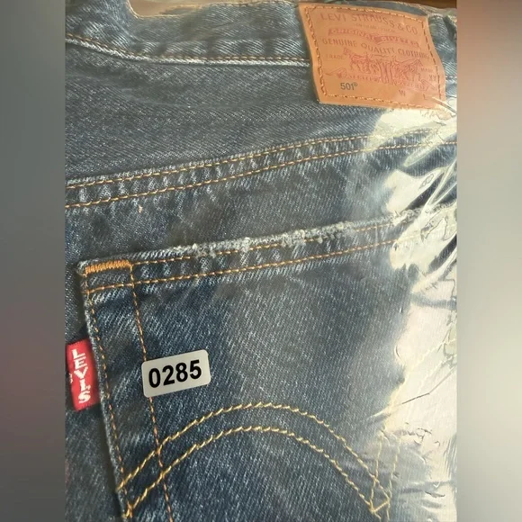 Levis 501 Premium Jeans Womens 33x29 Medium Wash Original Fit Button Fly 'Big E' - Picture 12 of 12